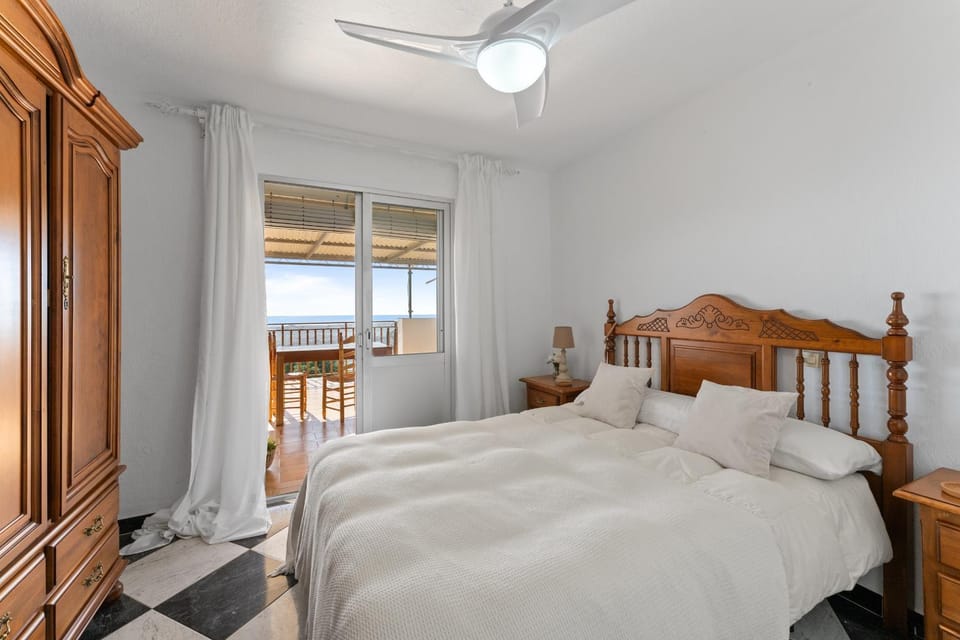 Bedroom, Sea view