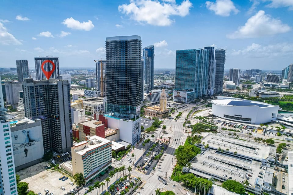Luxury 3Bedroom Oasis - Stunning City & Water Views - High Floor Apartment in Miami