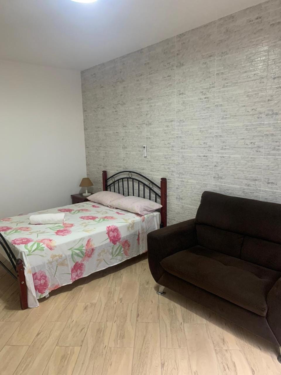 Bed, Living room, Photo of the whole room, Bedroom
