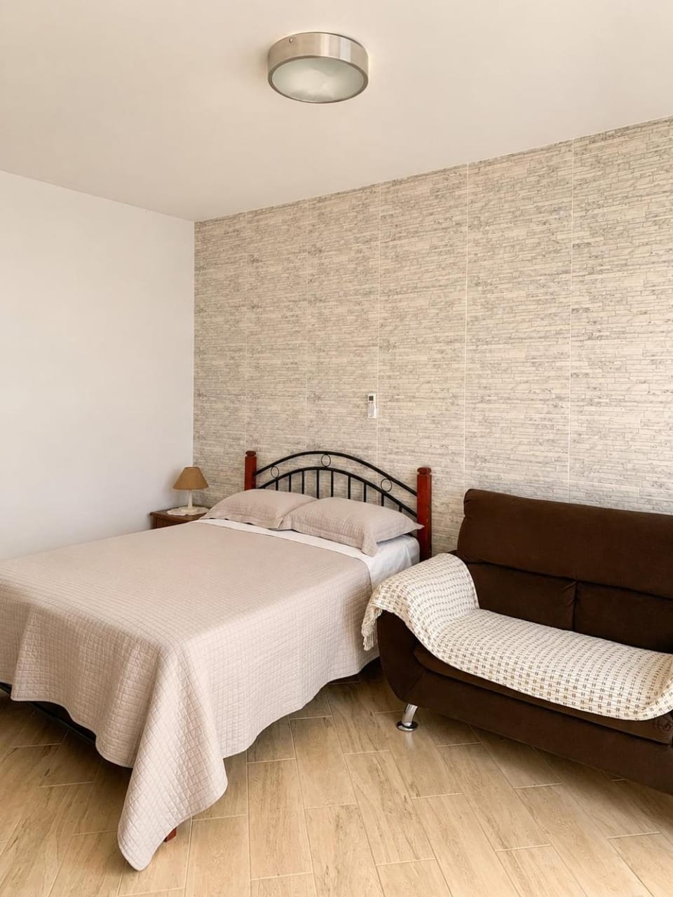 Bed, Living room, Photo of the whole room, Bedroom