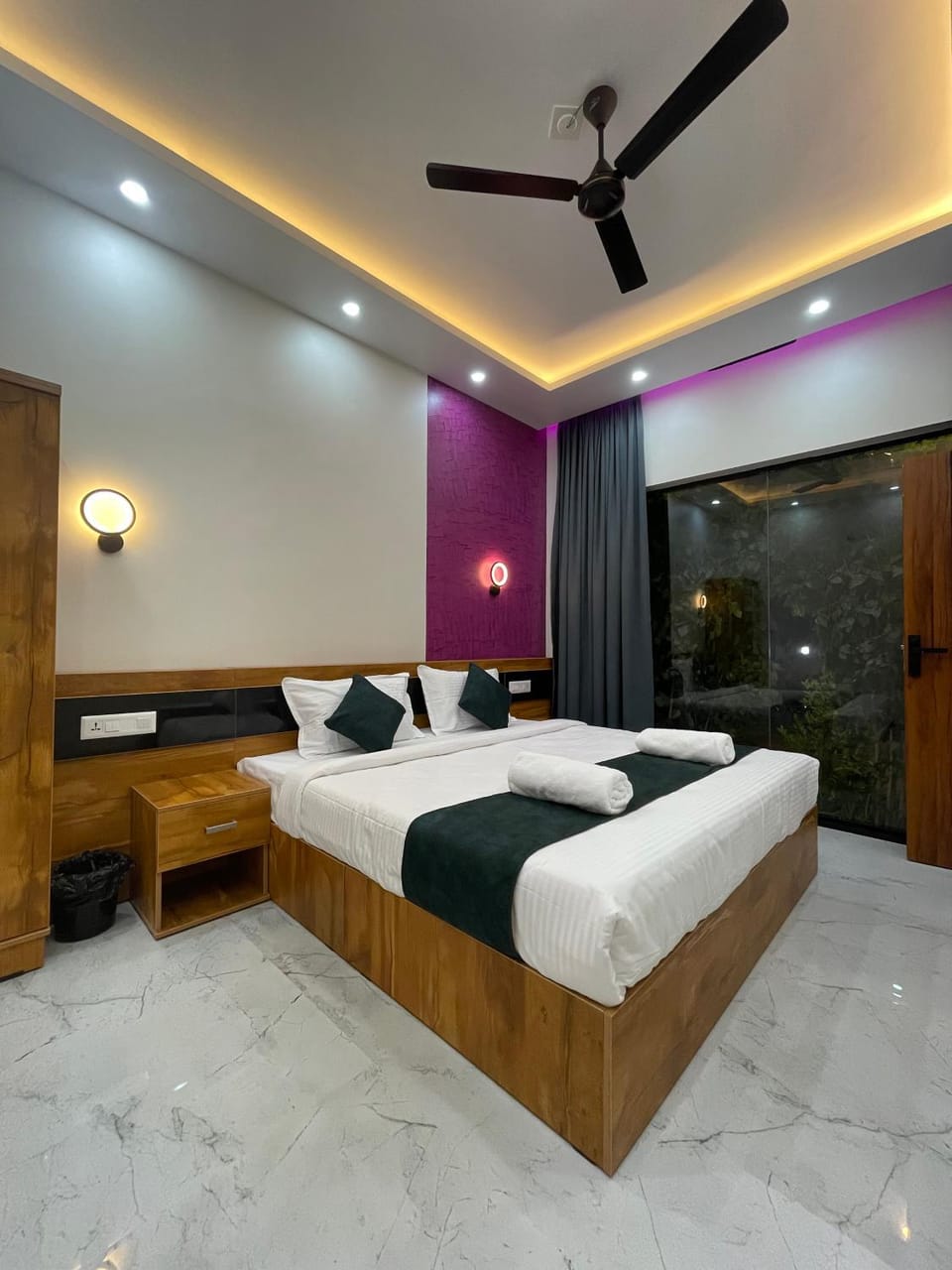 Bed, Bedroom