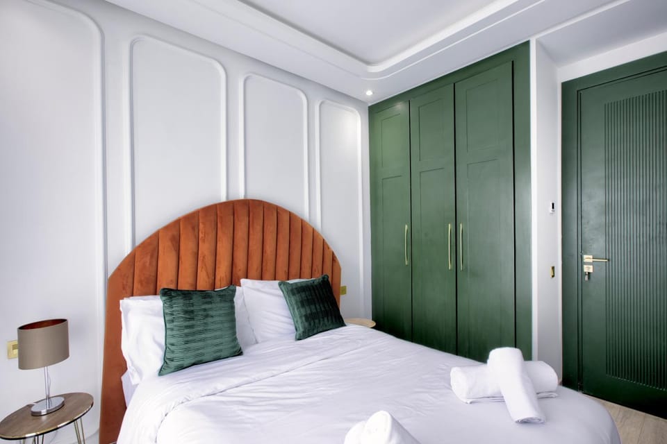 Modern Apartment Casablanca Quartier des Princesses 1BR Balcony Parking - Hug Apartment in Casablanca