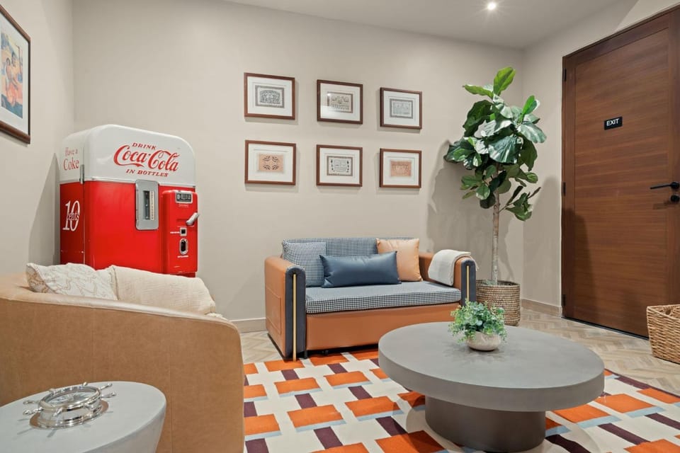 Communal lounge/ TV room, Living room