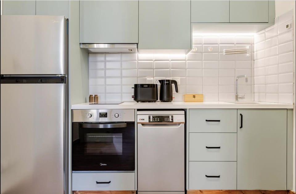 Coffee/tea facilities, Kitchen or kitchenette, dishwasher, minibar, oven, stove, toaster