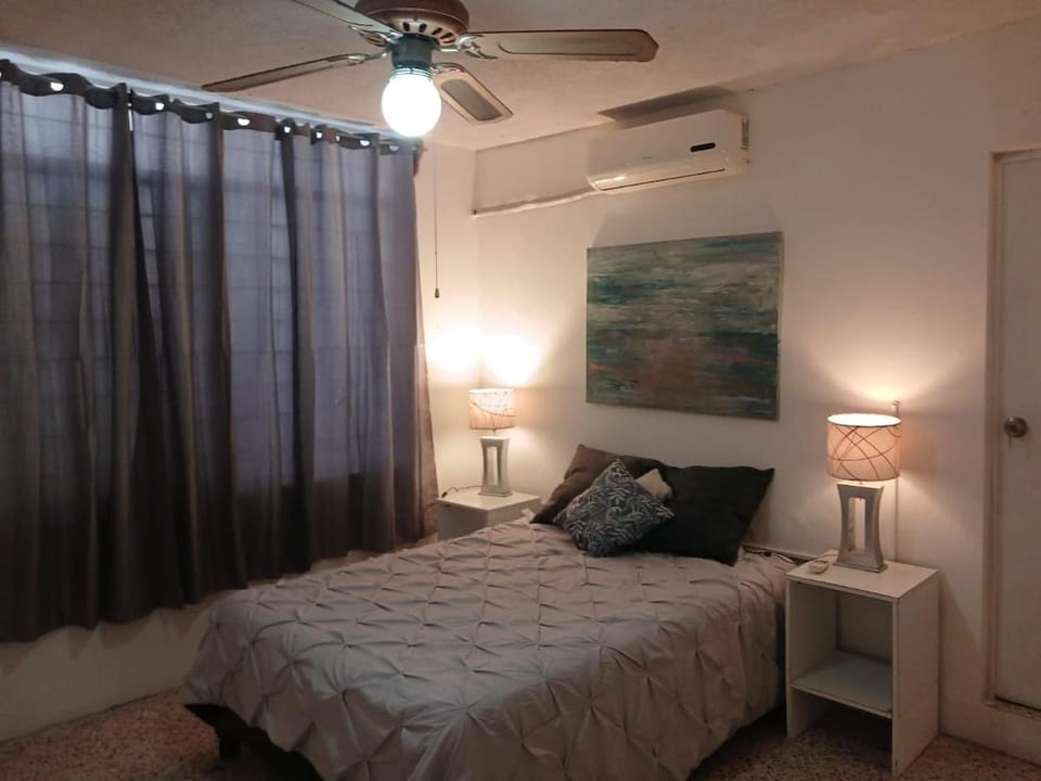 3 rooms close to the Tec de Mty and Fundidora park Apartment in Monterrey