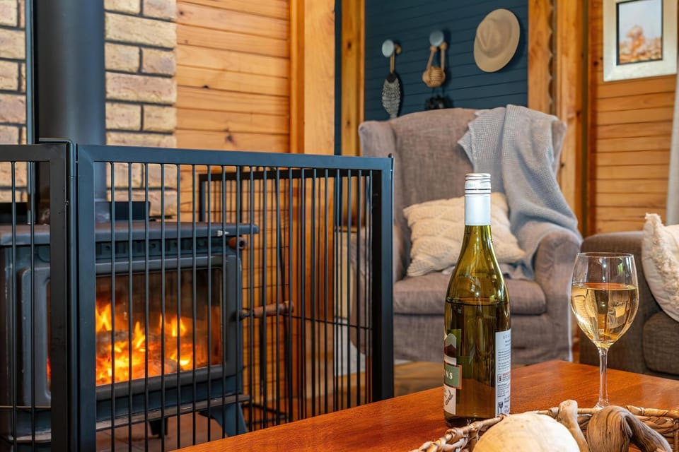 Living room, Seating area, fireplace