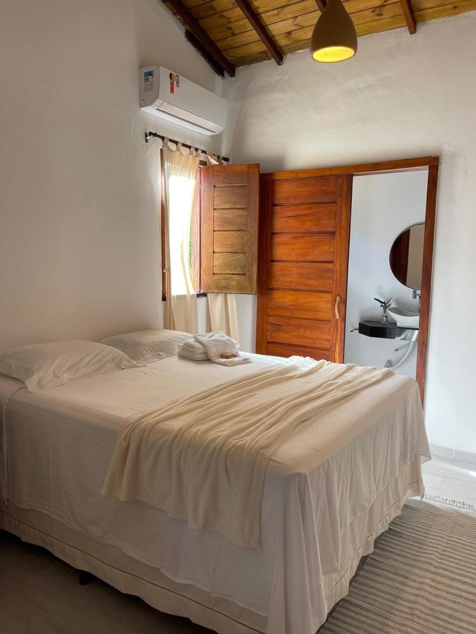 Bedroom, Area and facilities, furniture, safe, towels, air conditioner