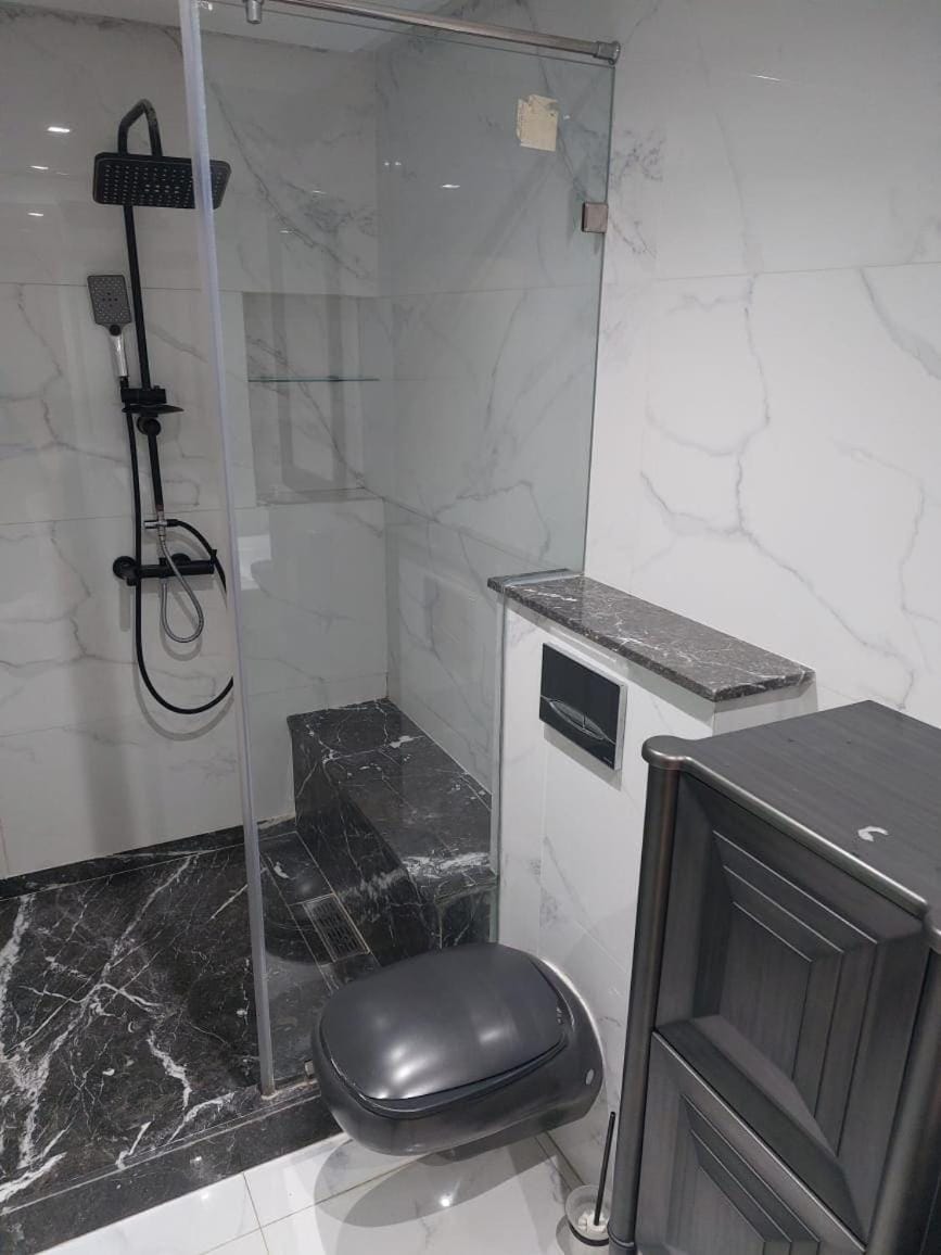Chic Design Apartment Close to Everything & Secure Apartment in Casablanca