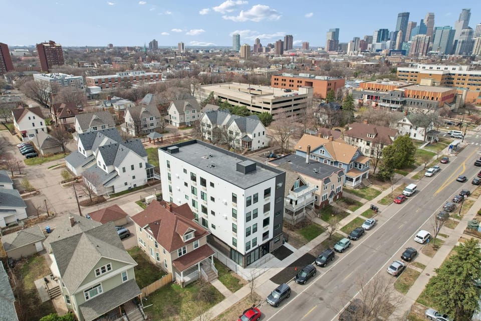 Property building, Neighbourhood, City view, Location