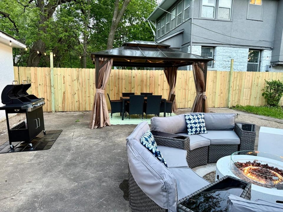 Theater Room • Fire Pit + Grill • Sleeps 16 House in Kansas City