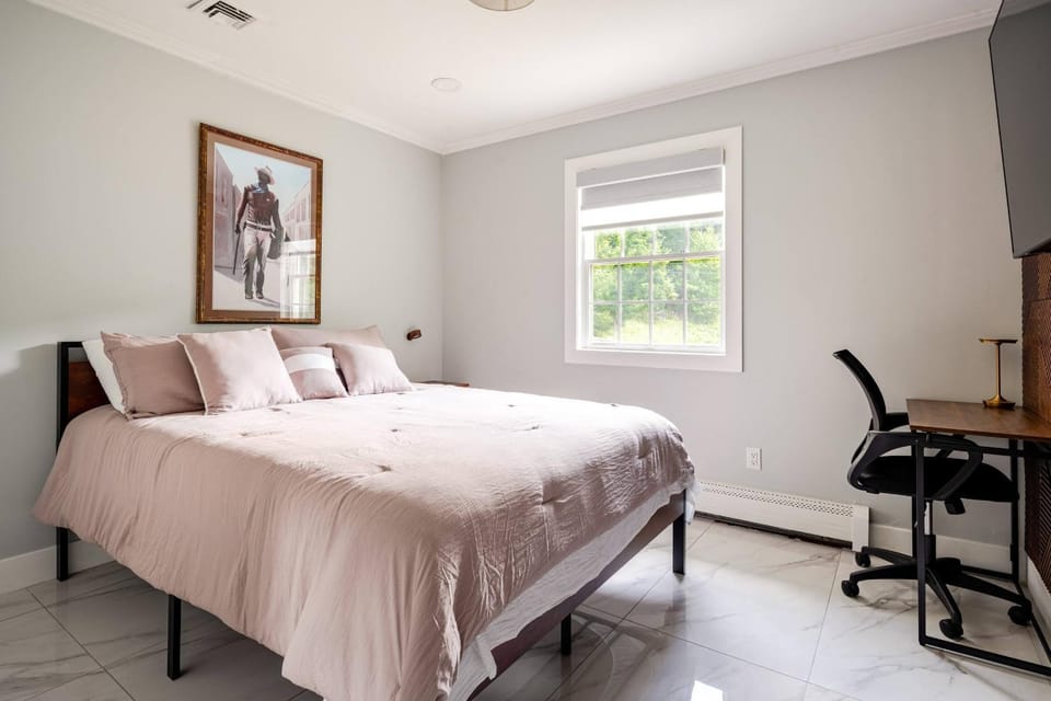 Modern 3BR Woodbury NY House in Highland Mills