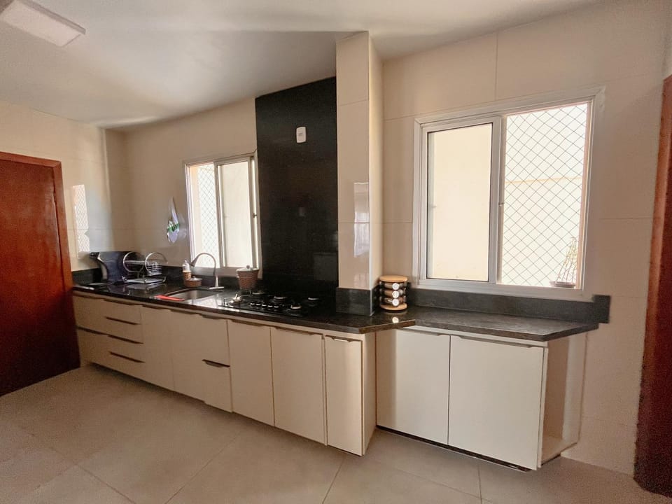 Apartamento 3 quartos bairro nobre - setor oeste, 6 hospedes Apartment in Goiania