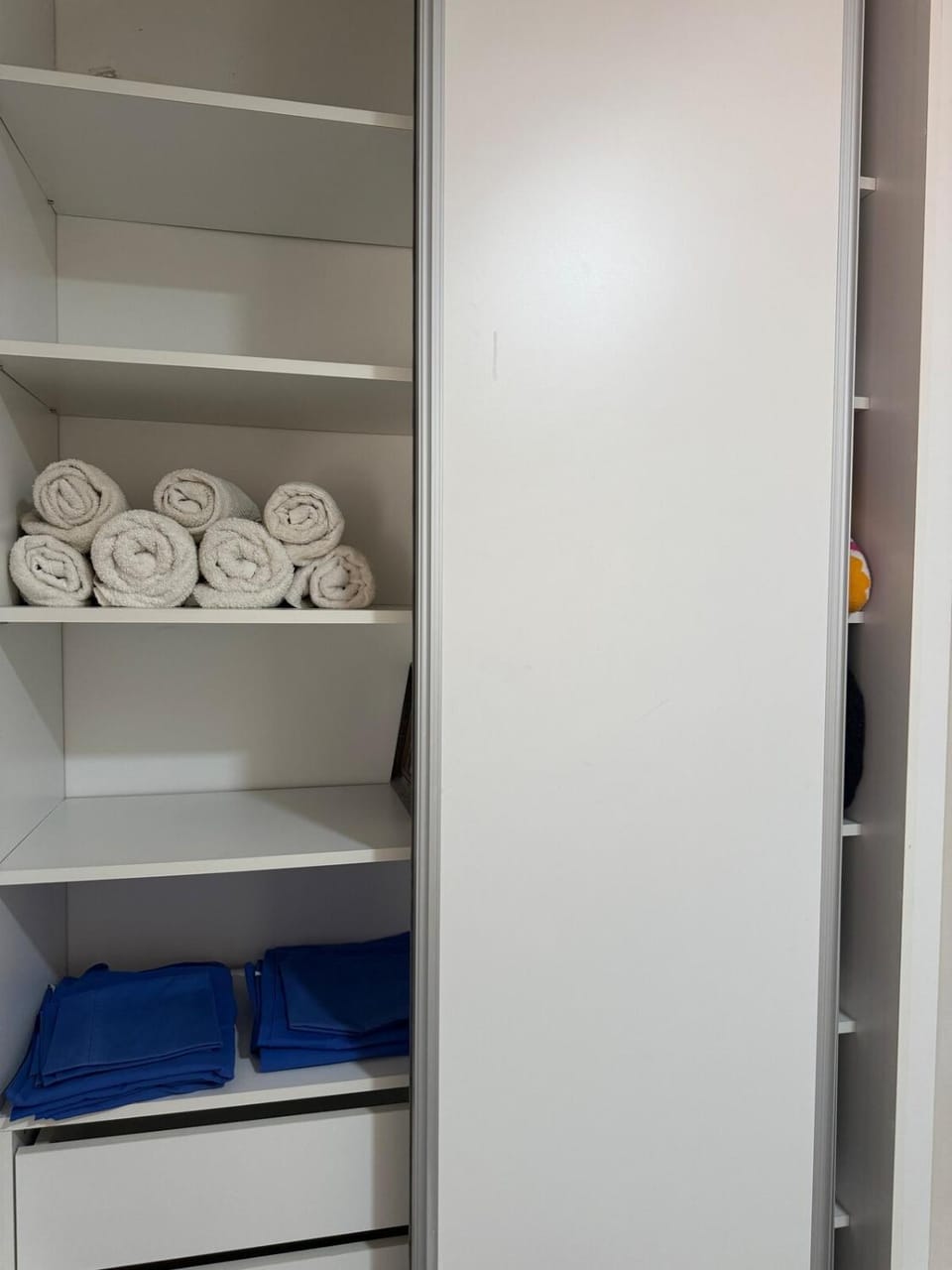 Kitchen or kitchenette, bunk bed, towels, wardrobe