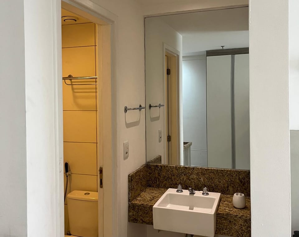 Flat confortável em Imbetiba com piscina e academia Apartment in Macaé