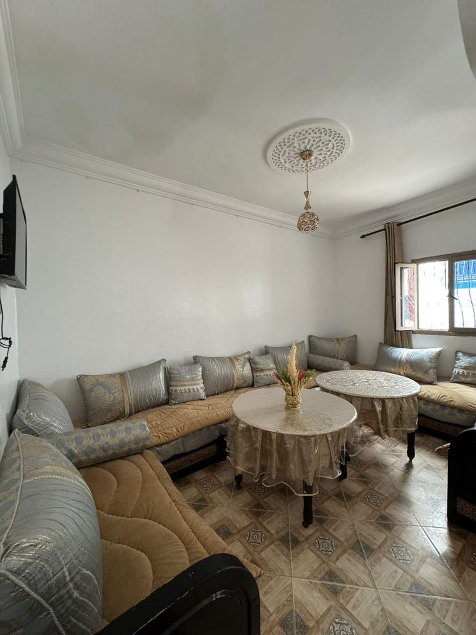 Communal lounge/ TV room, TV and multimedia, Living room