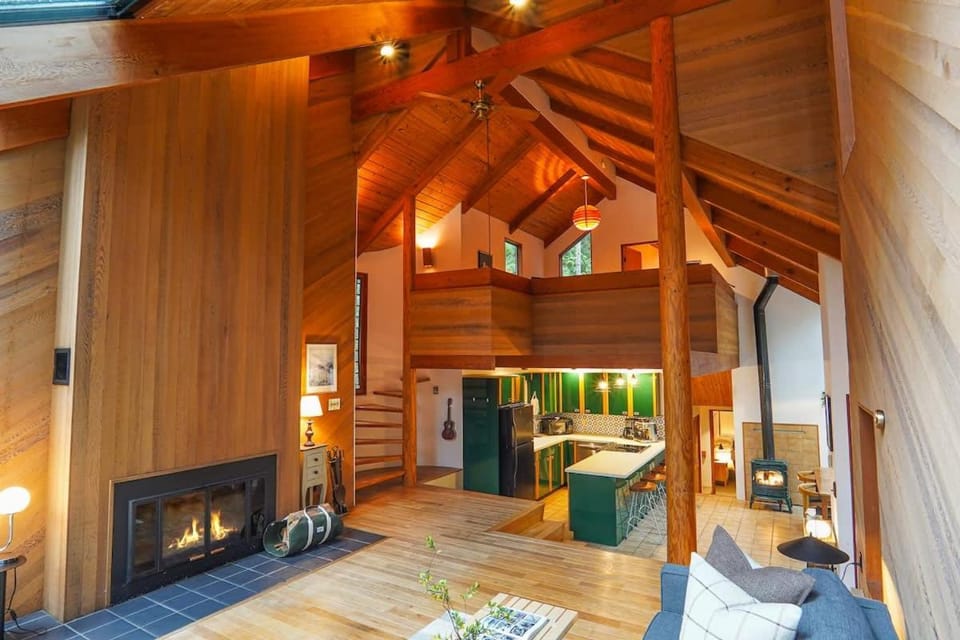 Skywood House in Glacier
