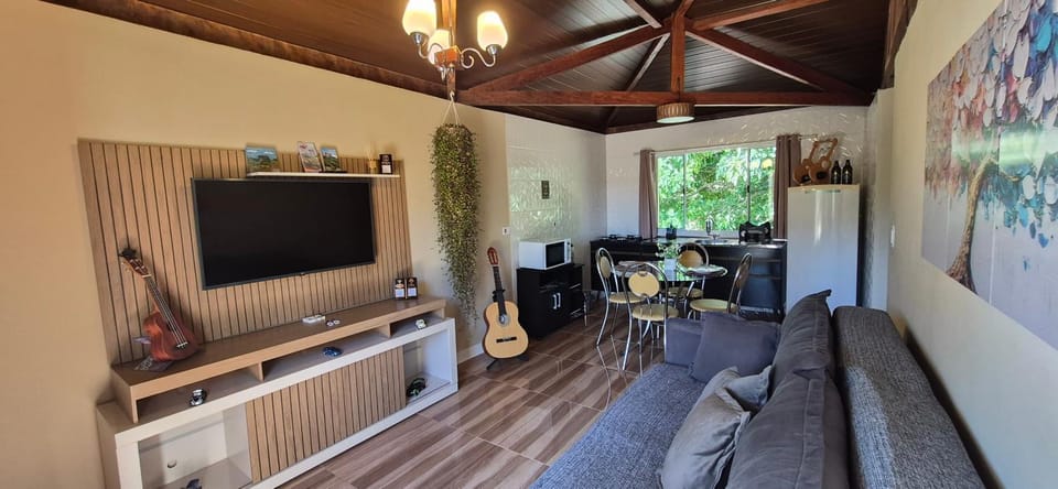 Communal lounge/ TV room, TV and multimedia, Living room, Seating area, Dining area