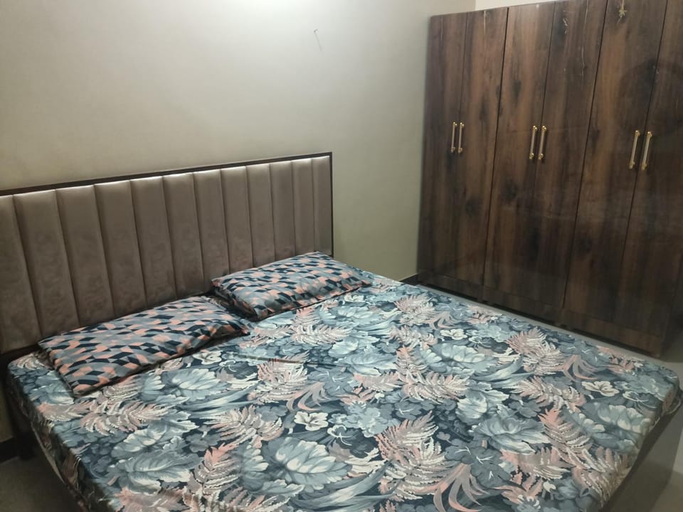 2 bed apartment Apartment in Karachi