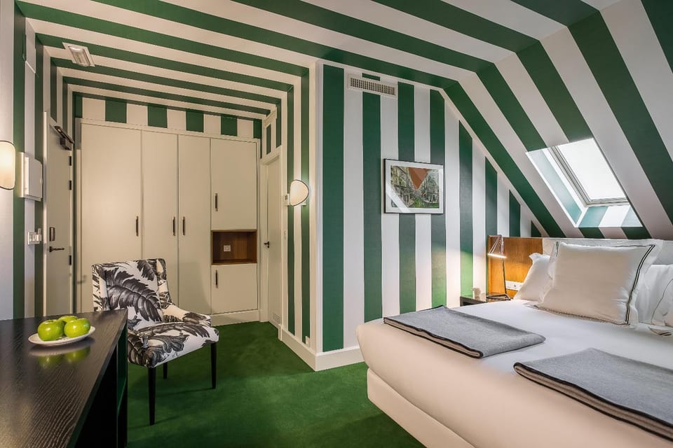 Seating area, Bedroom