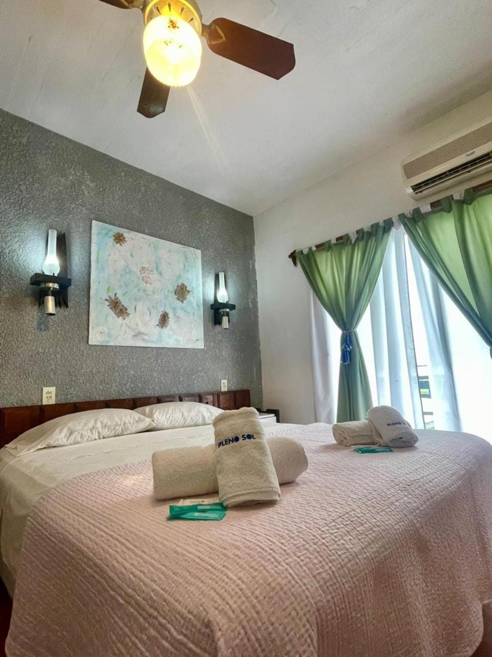 Bed, Photo of the whole room, Bedroom, Breakfast