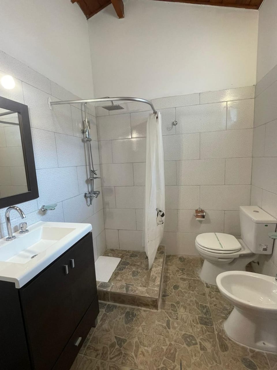 Shower, Bathroom, bidet, towels