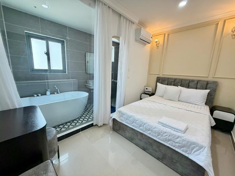 Phu Gia Hotel 585 Nguyen Thi Thap Hotel in Ho Chi Minh City