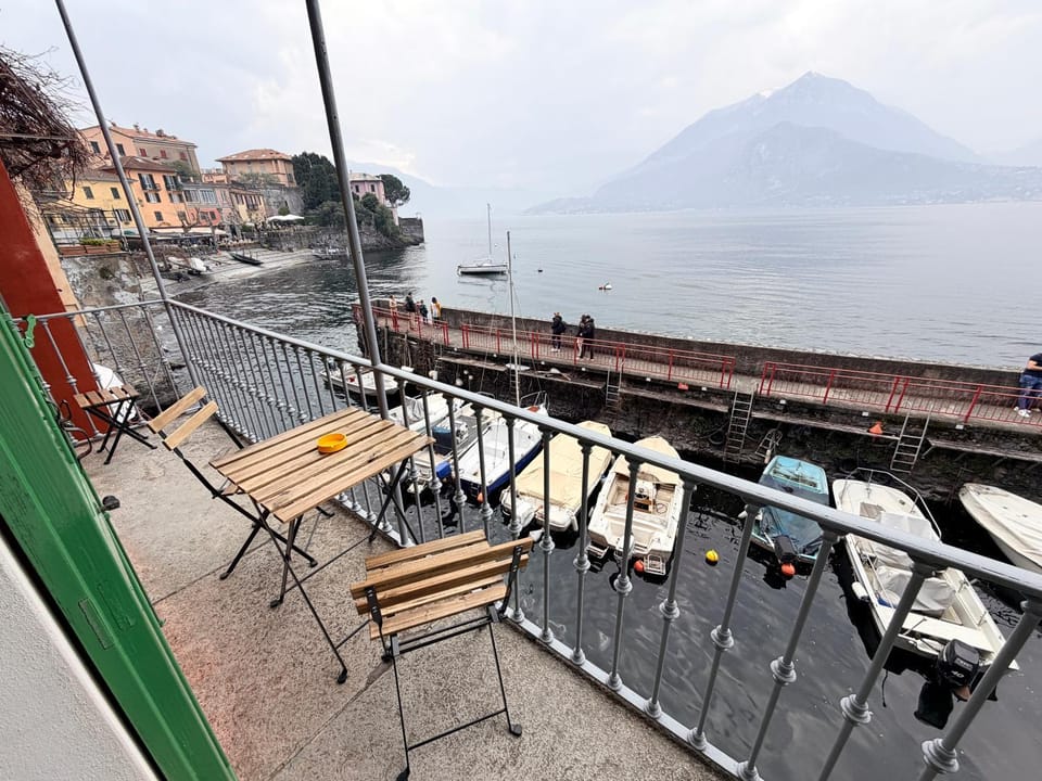 Natural landscape, View (from property/room), Balcony/Terrace, Lake view, Mountain view