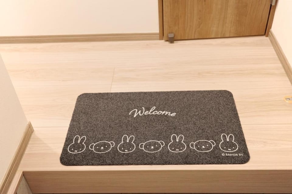 Osaka Rail Cottage, 7 min JR Kyobashi, 3-Story House,Parking Apartment in Osaka