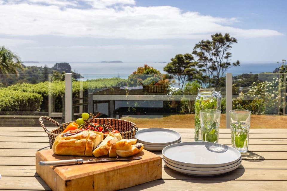The Horizon House - Our Island House in Auckland Region