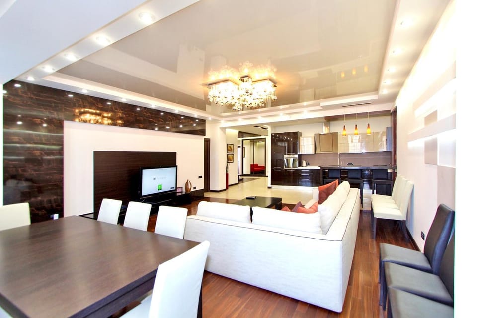 Living room, Seating area, Dining area