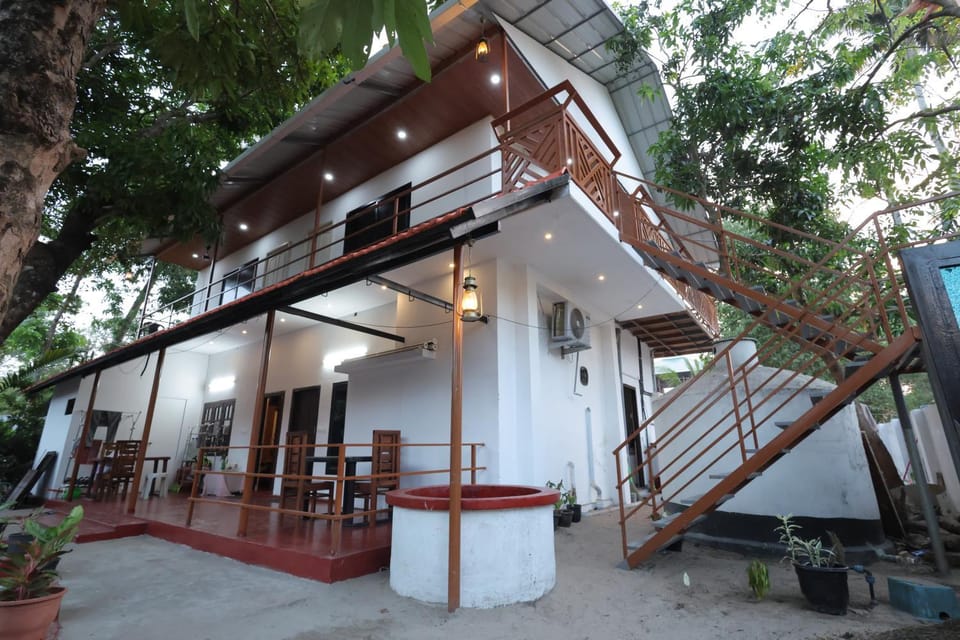 Property building, Facade/entrance, Day, View (from property/room), Balcony/Terrace