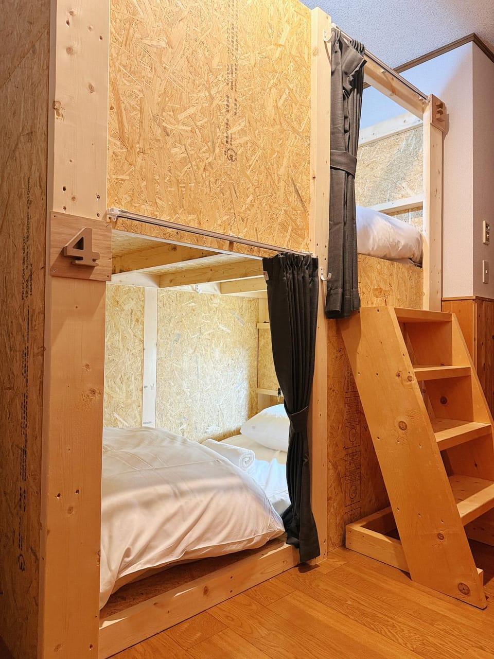 Photo of the whole room, bunk bed