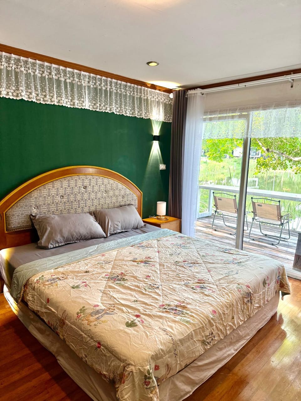 Bed, View (from property/room), Balcony/Terrace, Photo of the whole room, Bedroom