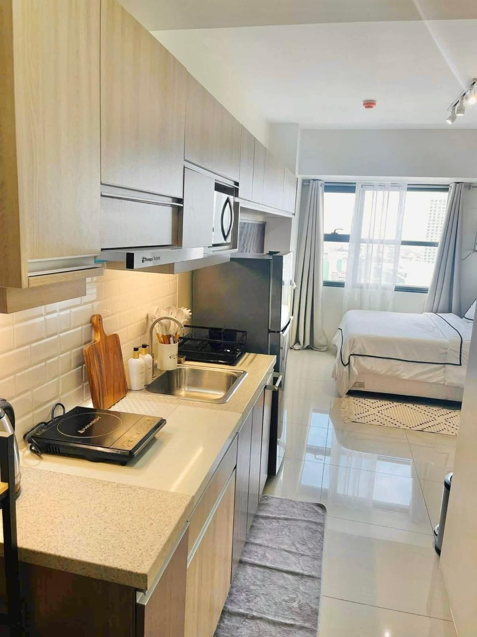 Horizons 101 Studio unit near Fuente Hotel in Lapu-Lapu City