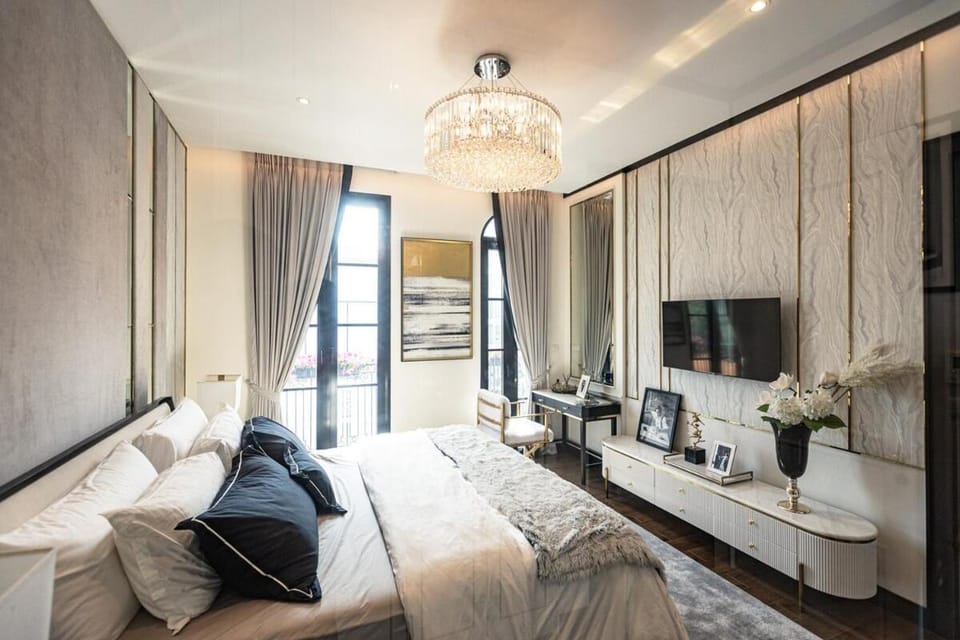 5-Star Pool Villa 3BR Private Luxury Sukhumvit Villa in Bangkok
