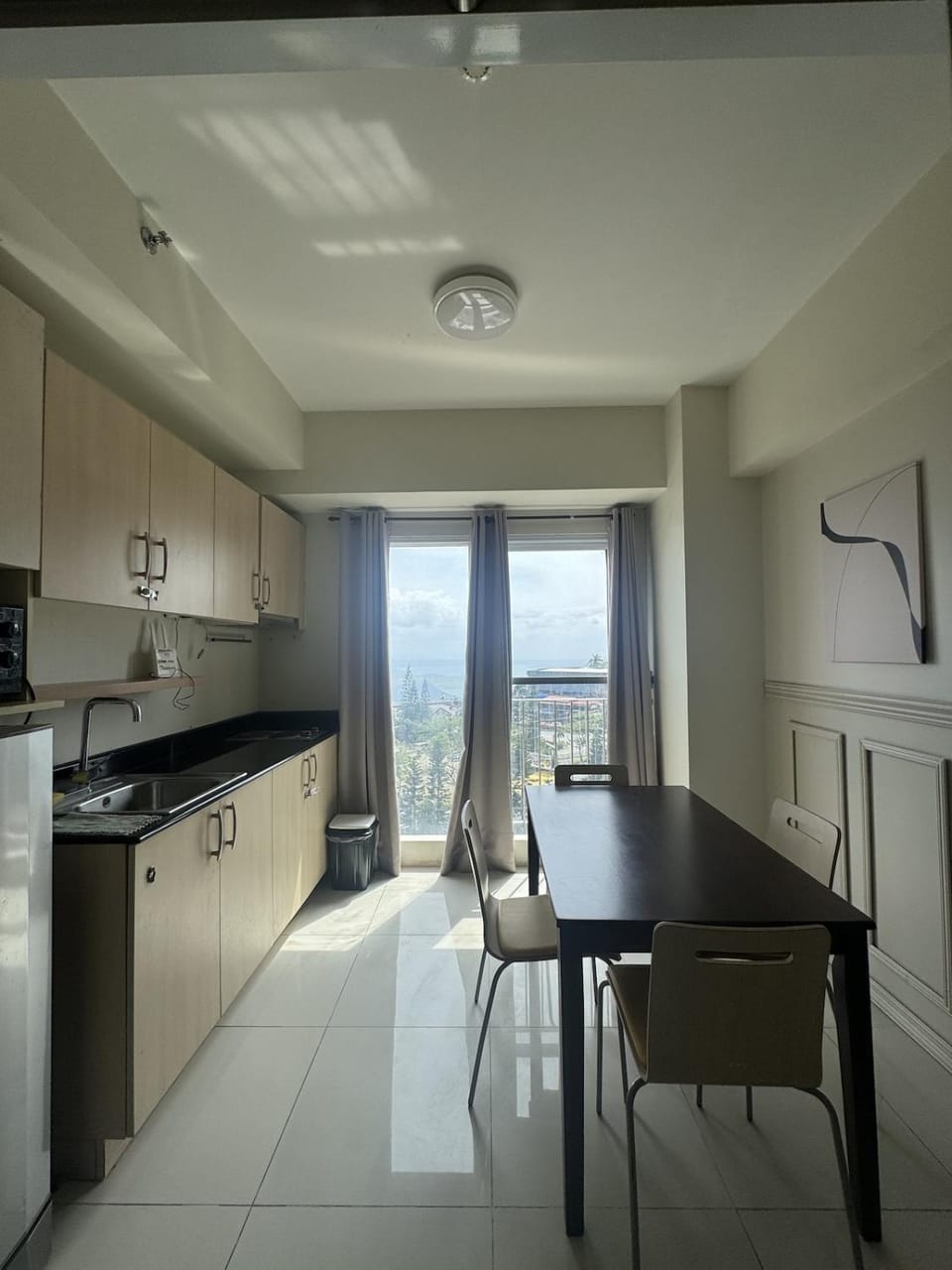 Modern Neoclassical Studio w Taal View at SMDC Wind Apartment in Tagaytay