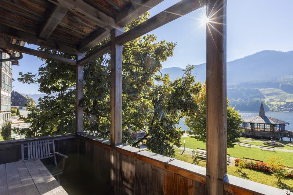 Balcony/Terrace, Lake view