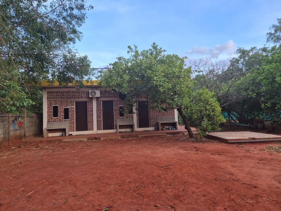 Junction Box Forest Hostel Bed and Breakfast in Tamil Nadu