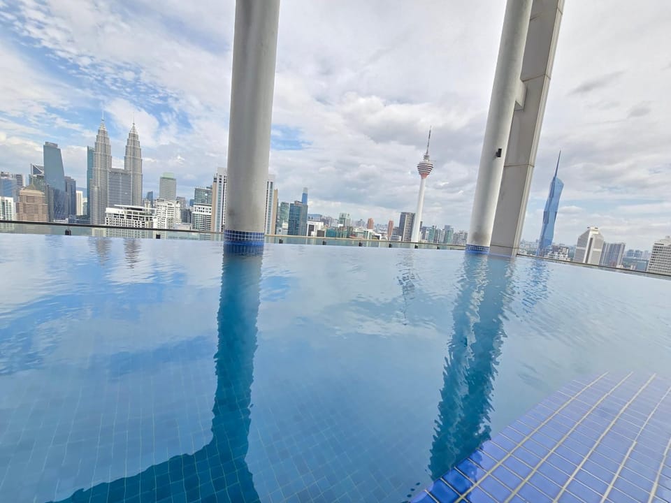 Day, City view, Pool view, Swimming pool, sunbed