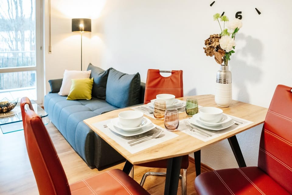 Living room, Dining area
