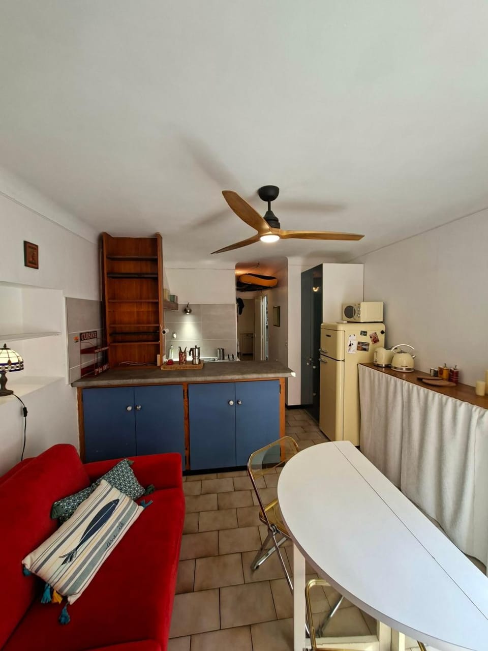 Kitchen or kitchenette, Living room