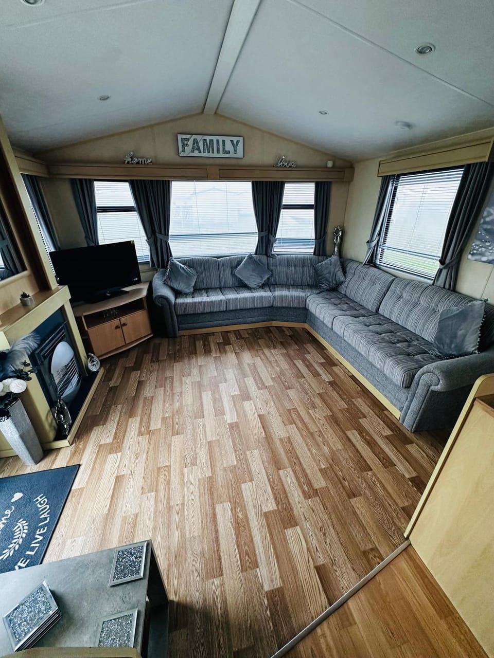 N6 8 berth holiday home Ingoldmells chapel Skegness SANTANAVAN 16 Campground/ 
RV Resort in Ingoldmells