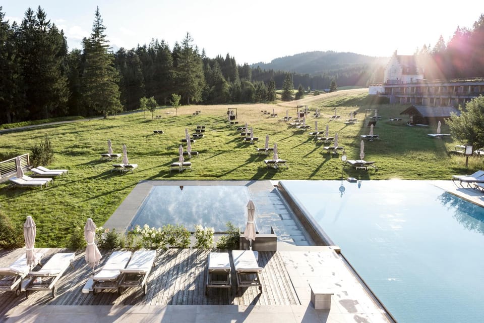 Spring, Summer, View (from property/room), Balcony/Terrace, Spa and wellness centre/facilities, Swimming pool, Swimming pool, sunbed