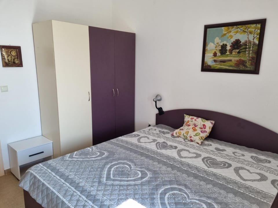 Bed, Bedroom, wardrobe