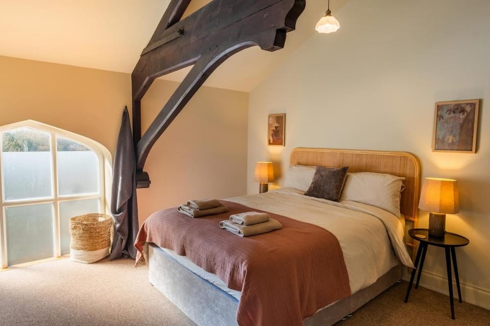 Luxury Riverside Duplex Apartment for 4 Apartment in Ross-on-Wye