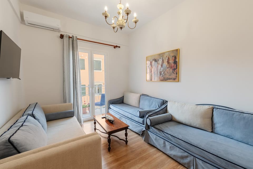 Venetian Balcony , Old Town Corfu Apartment in Corfu