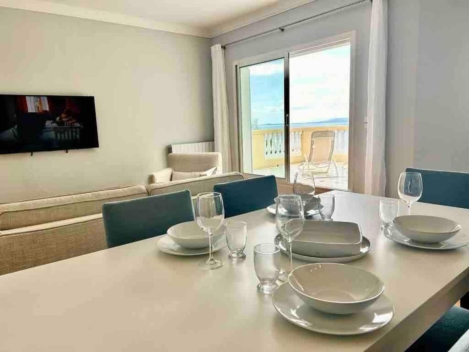 Apartment with large terrace & sea view over Nice Apartment in Nice