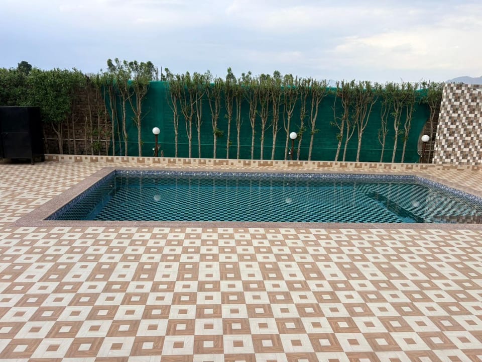 Pool view, Swimming pool