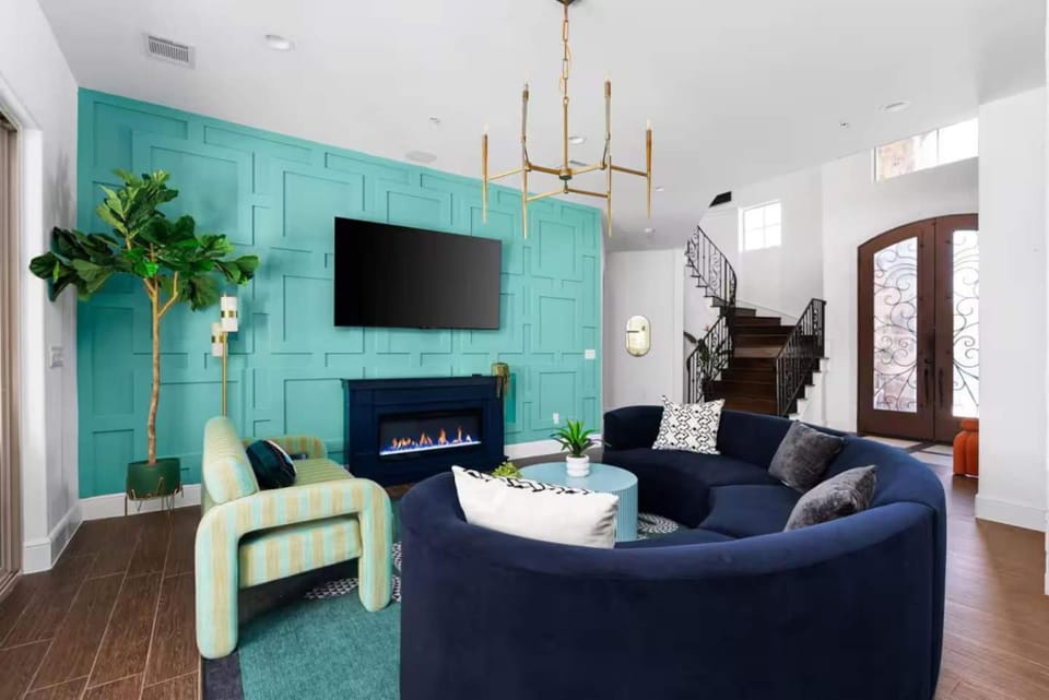 Retreat House - Heated Pool - Pickleball court House in Lake Austin