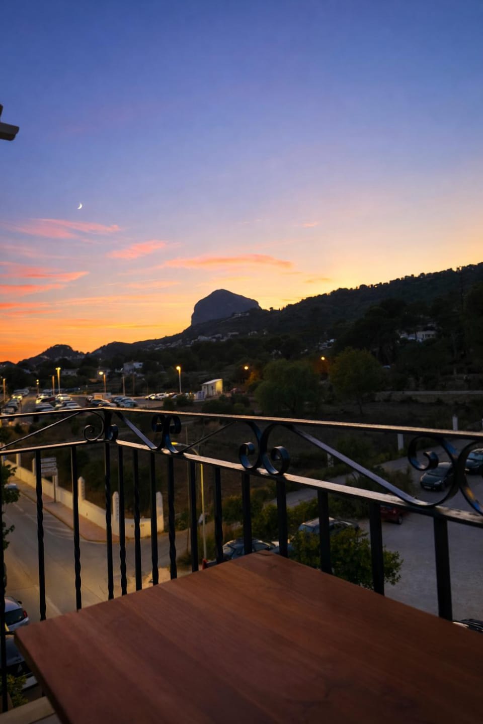 View (from property/room), Balcony/Terrace, Mountain view, Sunset